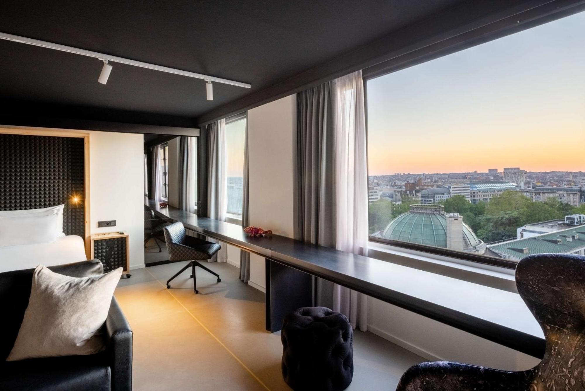 Gallery Suite with Extra Bed (2 Adults + 1 Child),1646330994:JPEG